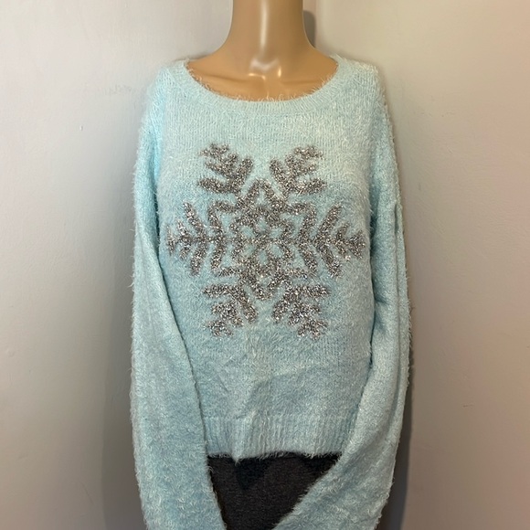 Sweater - Picture 1 of 3